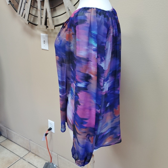 Jennifer Lopez Blouse - Picture 2 of 6